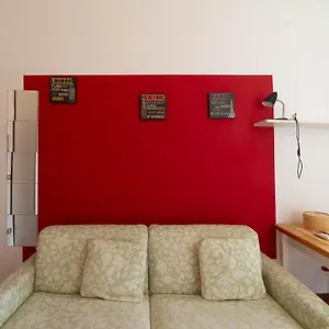 Apartamento Hbhall Navigli 21, Milán